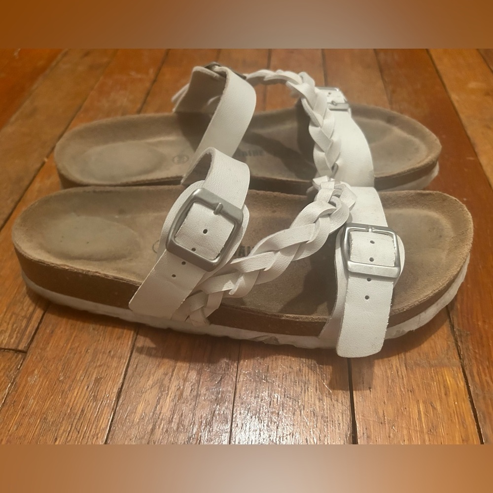 Cushionaire Women’s Lizzy Cork Footbed Sandals White Braided